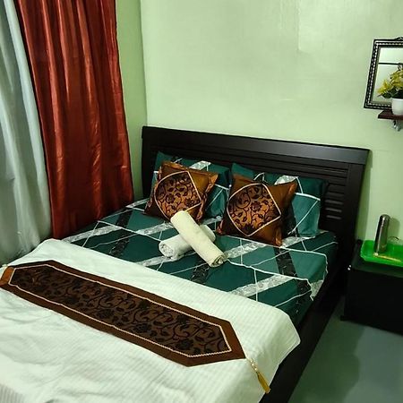 Snoopy Homestay Two Bedroom Бату-Пахат Экстерьер фото