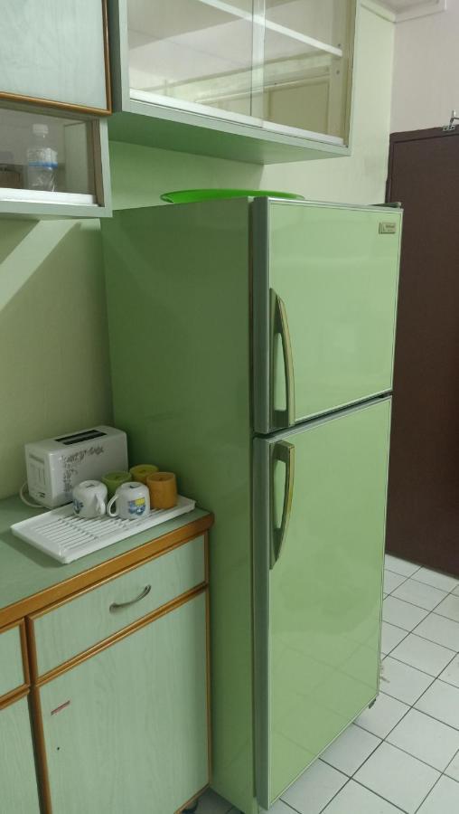 Snoopy Homestay Two Bedroom Бату-Пахат Экстерьер фото