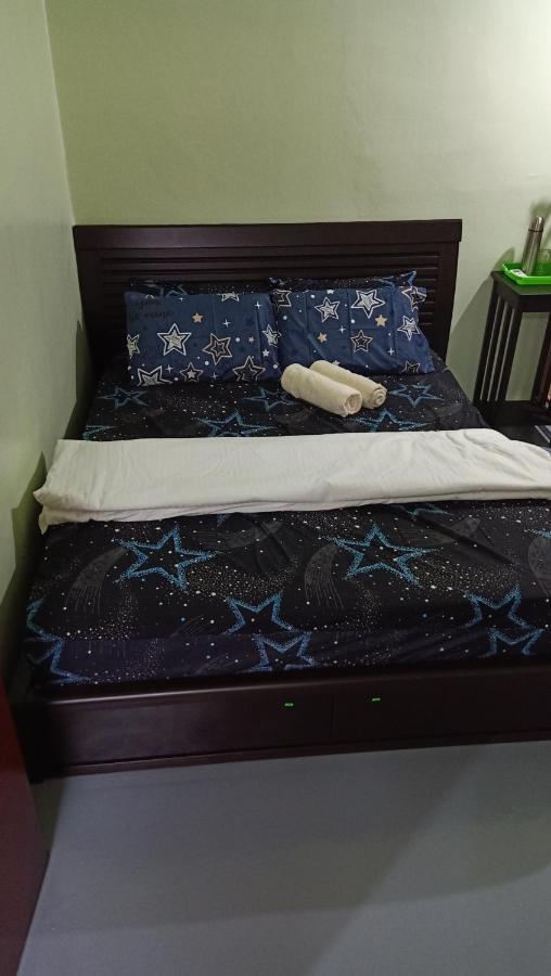 Snoopy Homestay Two Bedroom Бату-Пахат Экстерьер фото